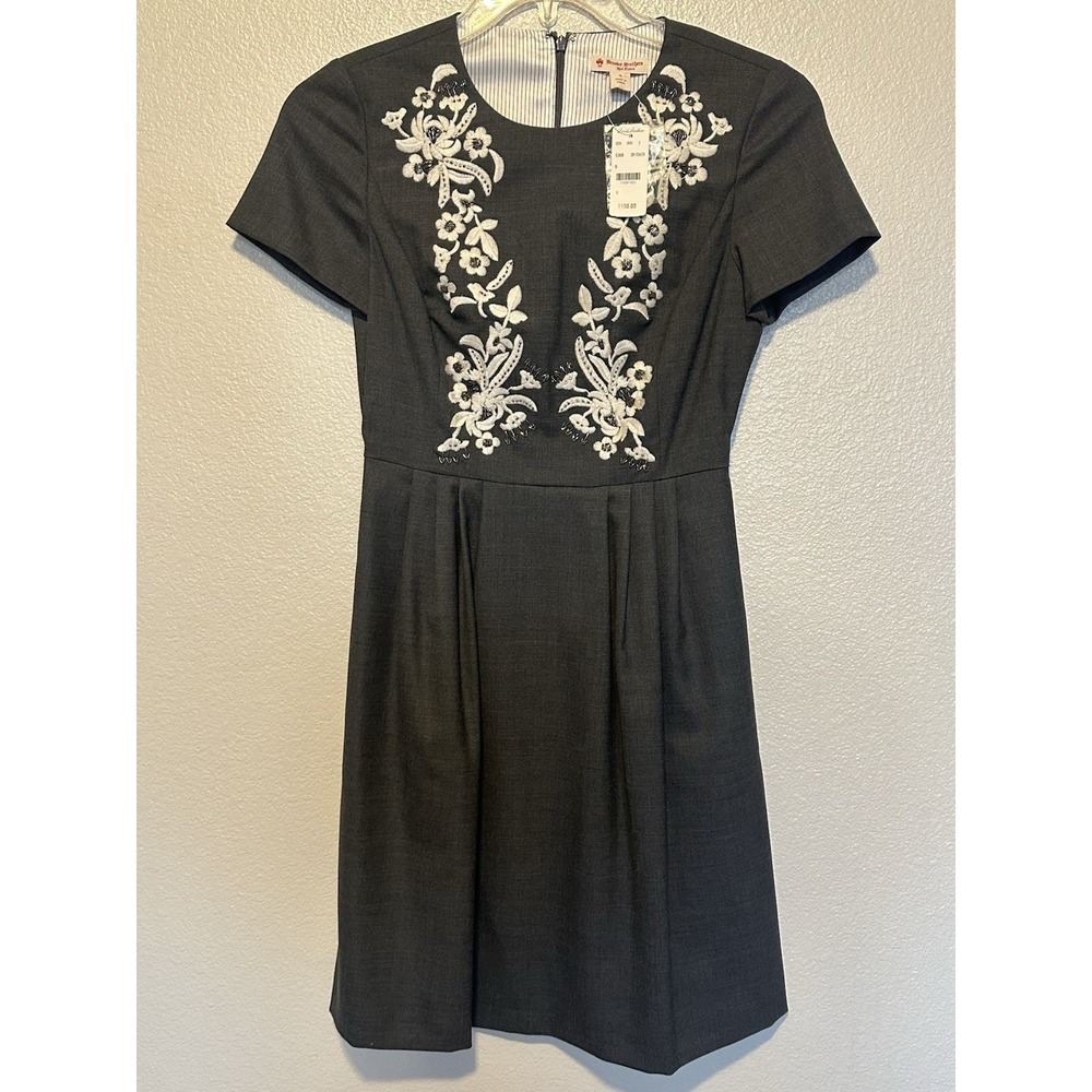 NWT Brooks Brothers Red Fleece Gray Wool Pleated Dress Floral Embroidered sz. 0